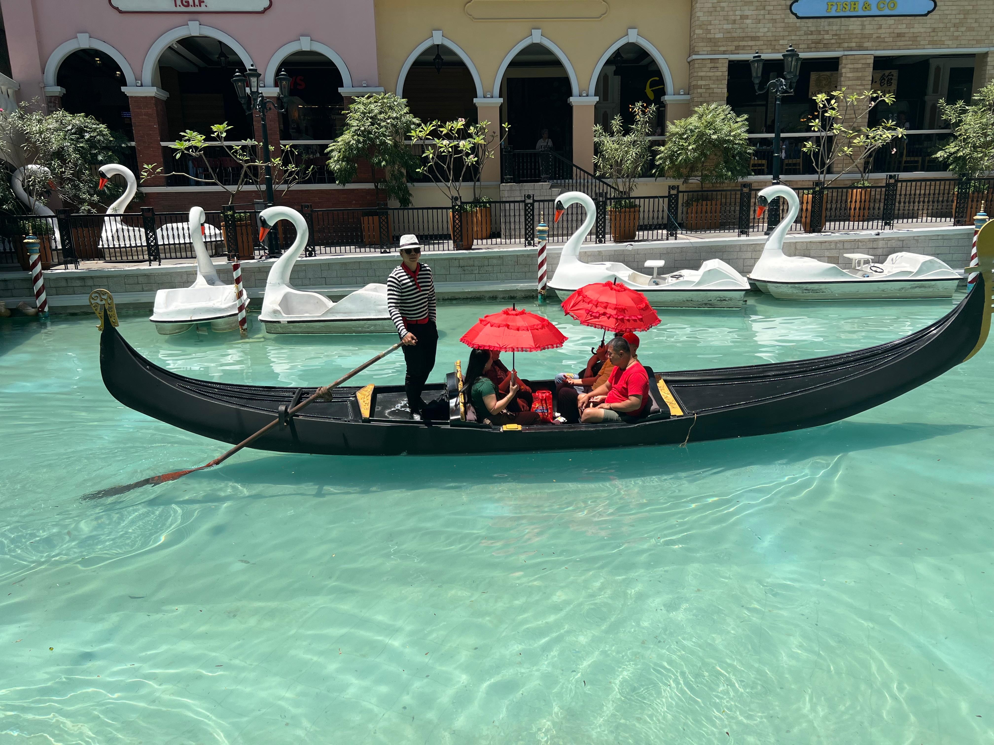 In the Venetian Mall Gondola ride