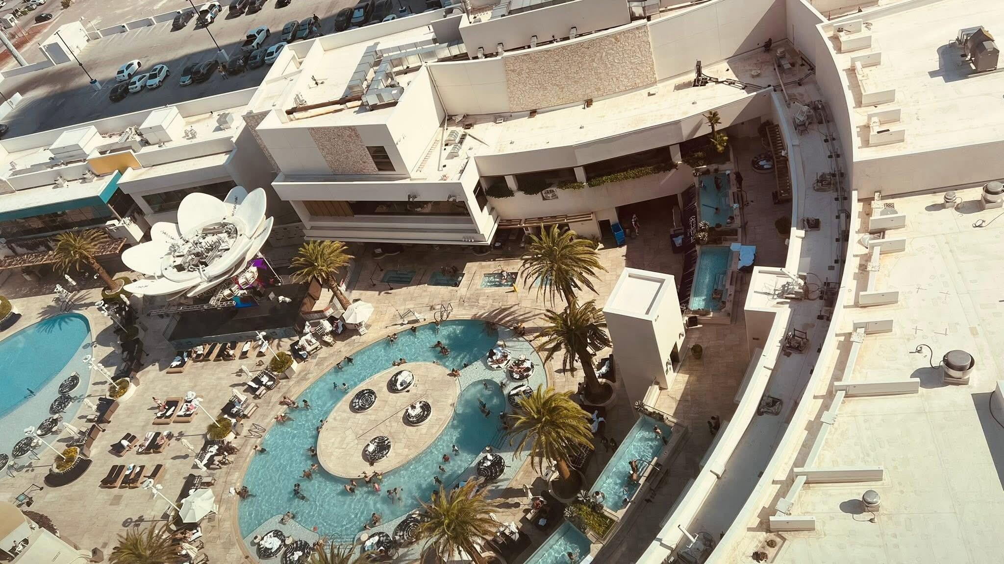 Overlooking the pool 