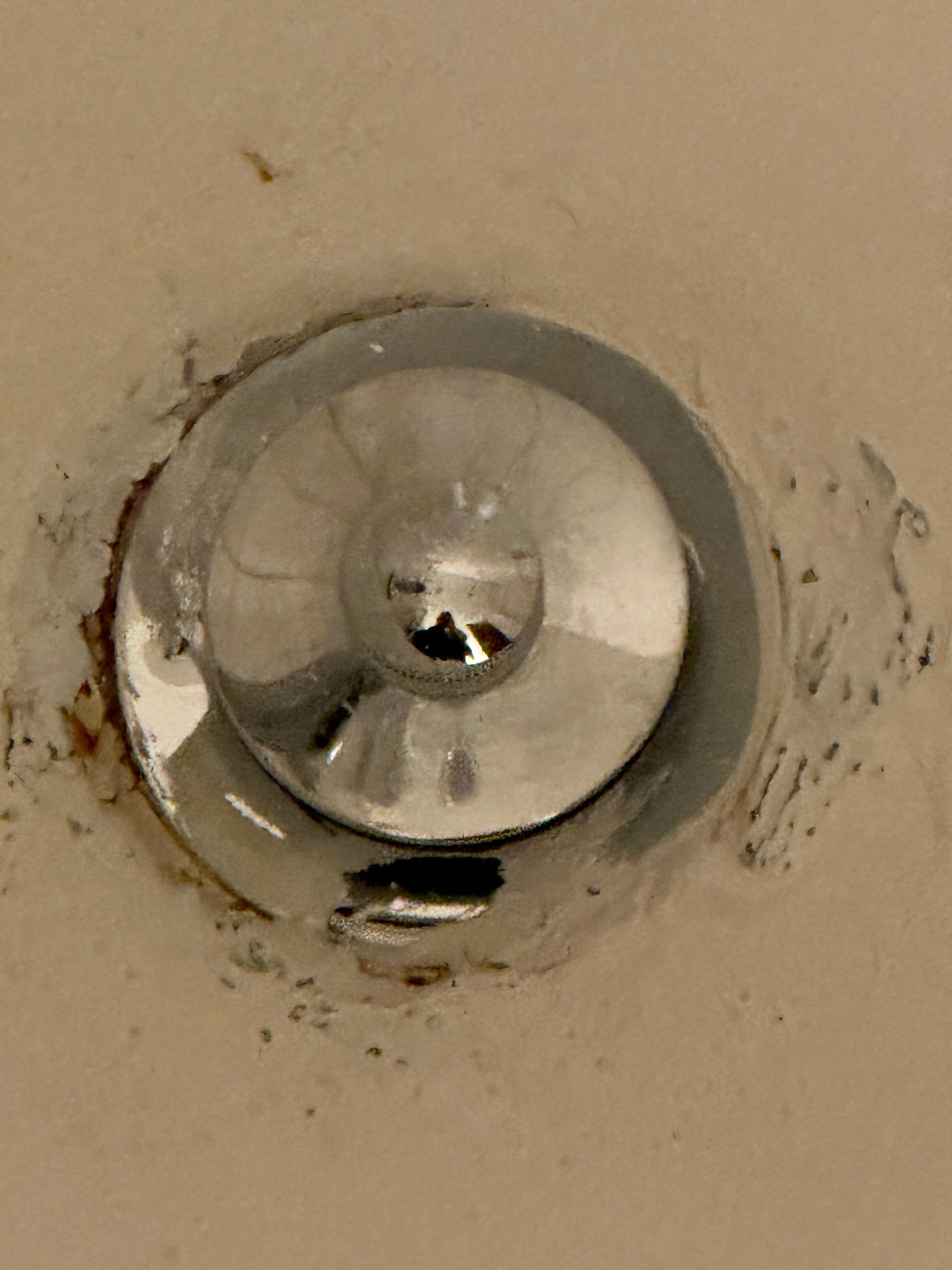 Dirty tub/shower