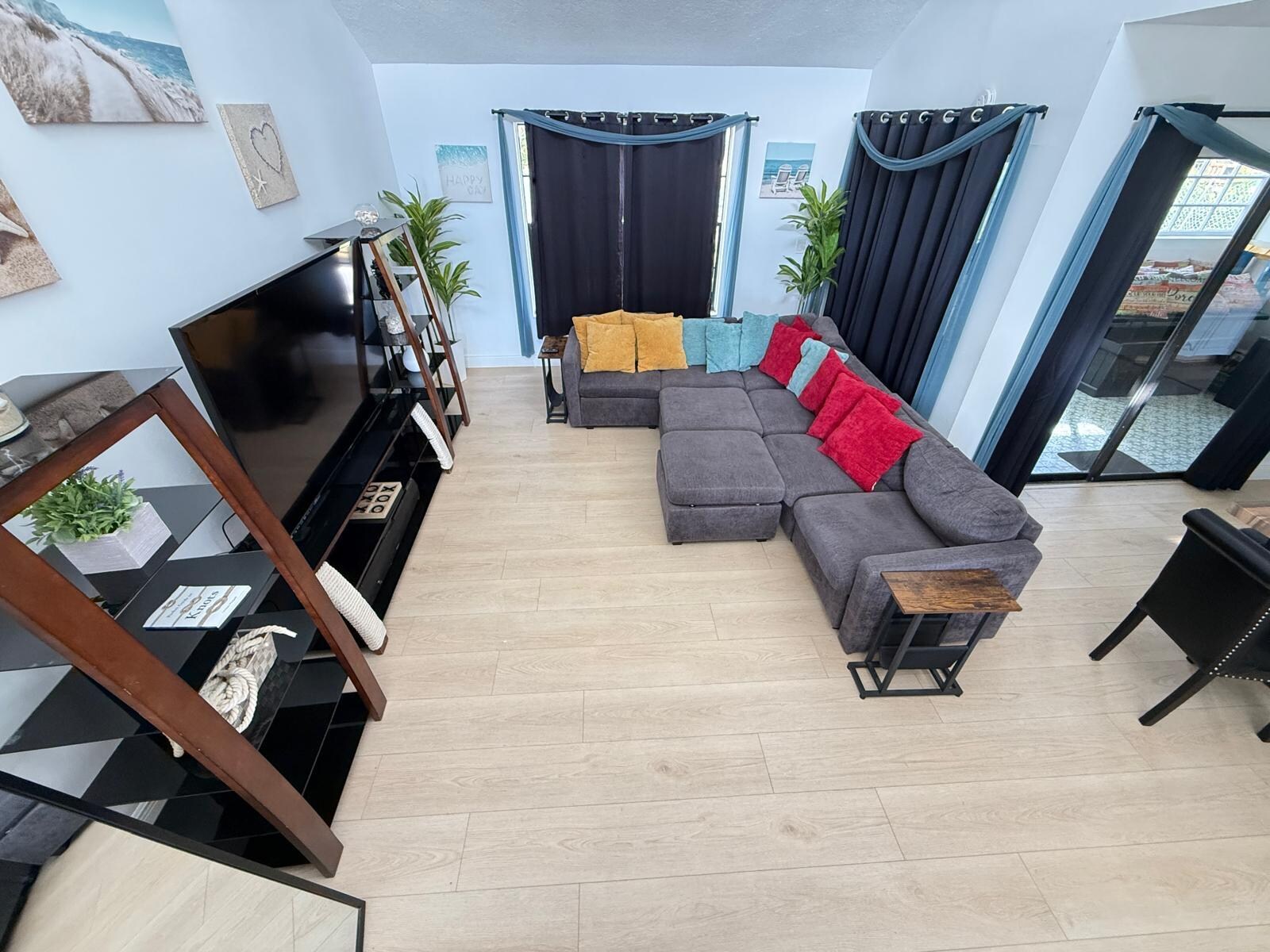 Living room space. Lots of pillows! 😂 