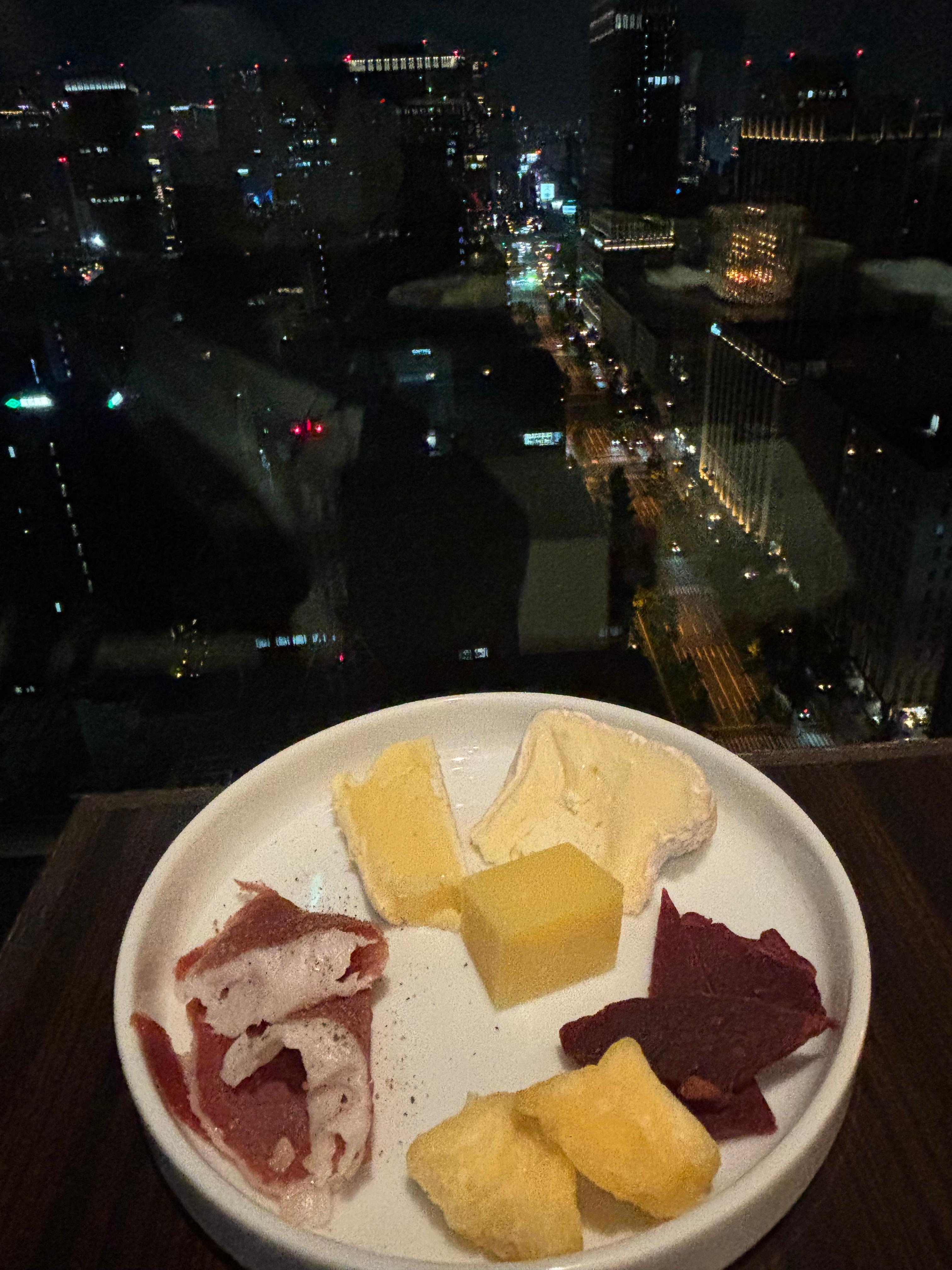 ラウンジ