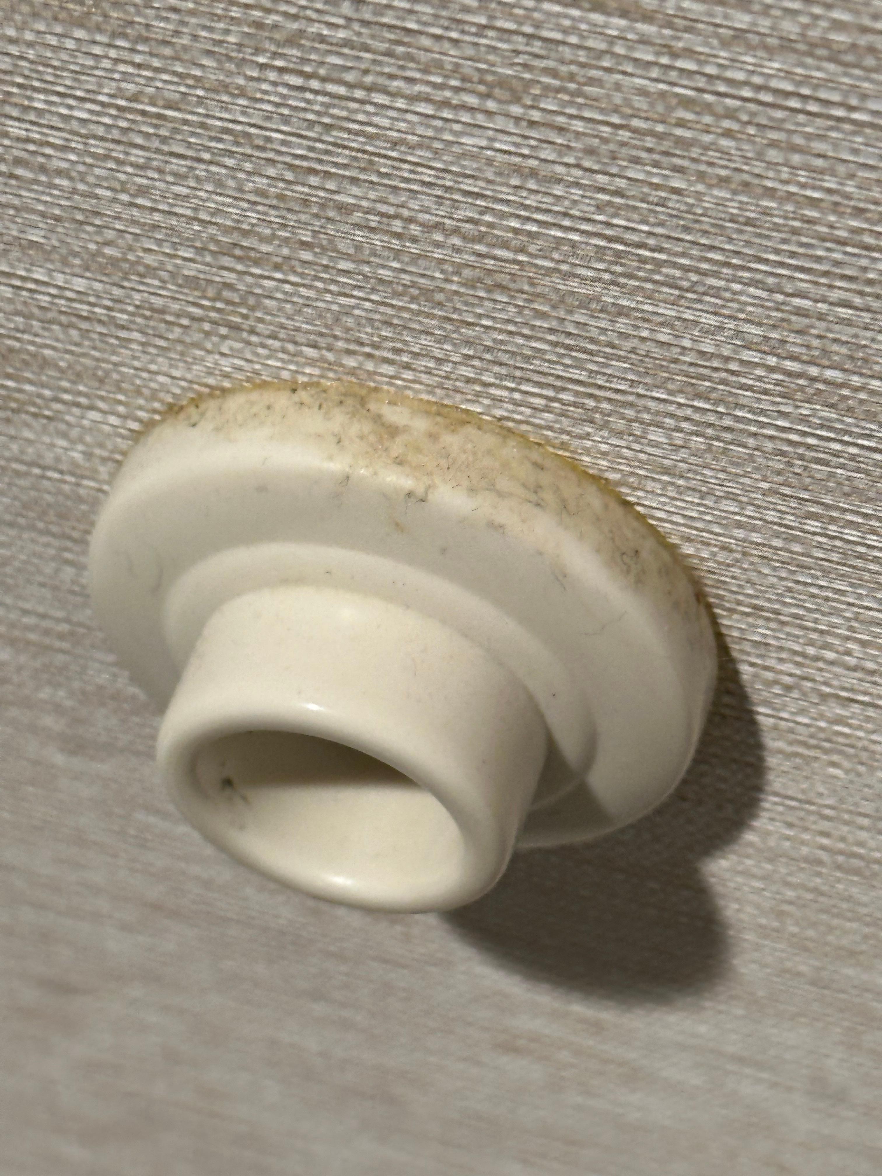 Lamps had dust all over them and bathroom was dirty.