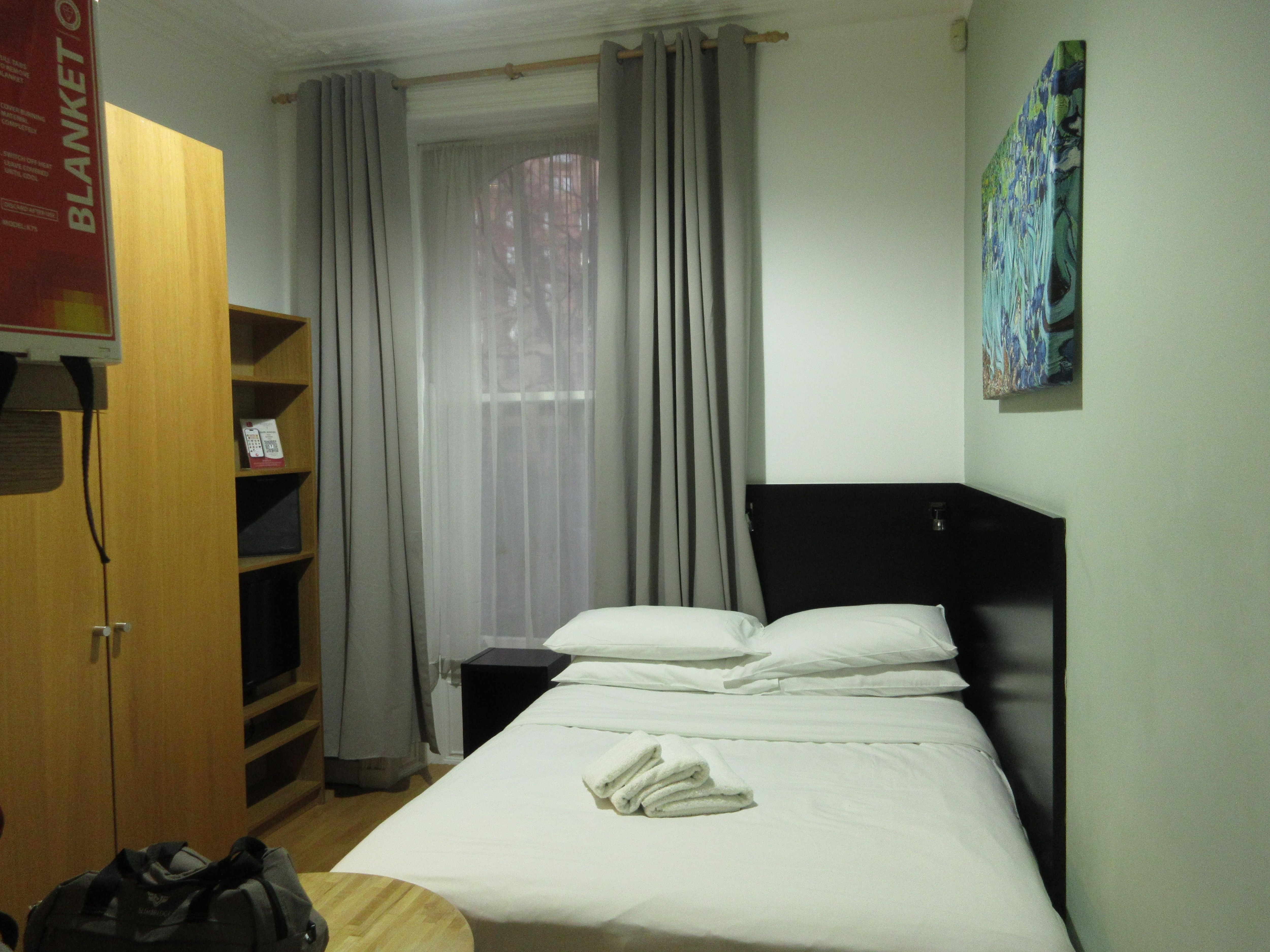 Værelset set fra døren