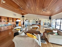 Entertainment end incl darts, pool table, hot tub, gym