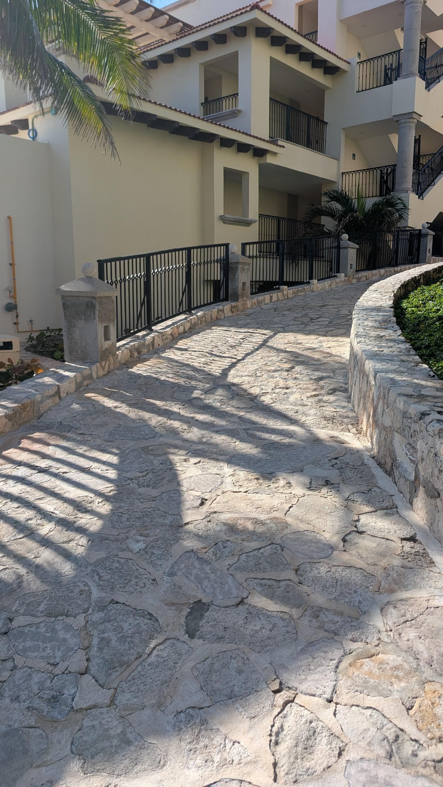 Ramp leading from buffet restaurant and active pool to quiet pool