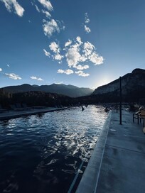Infinity pool