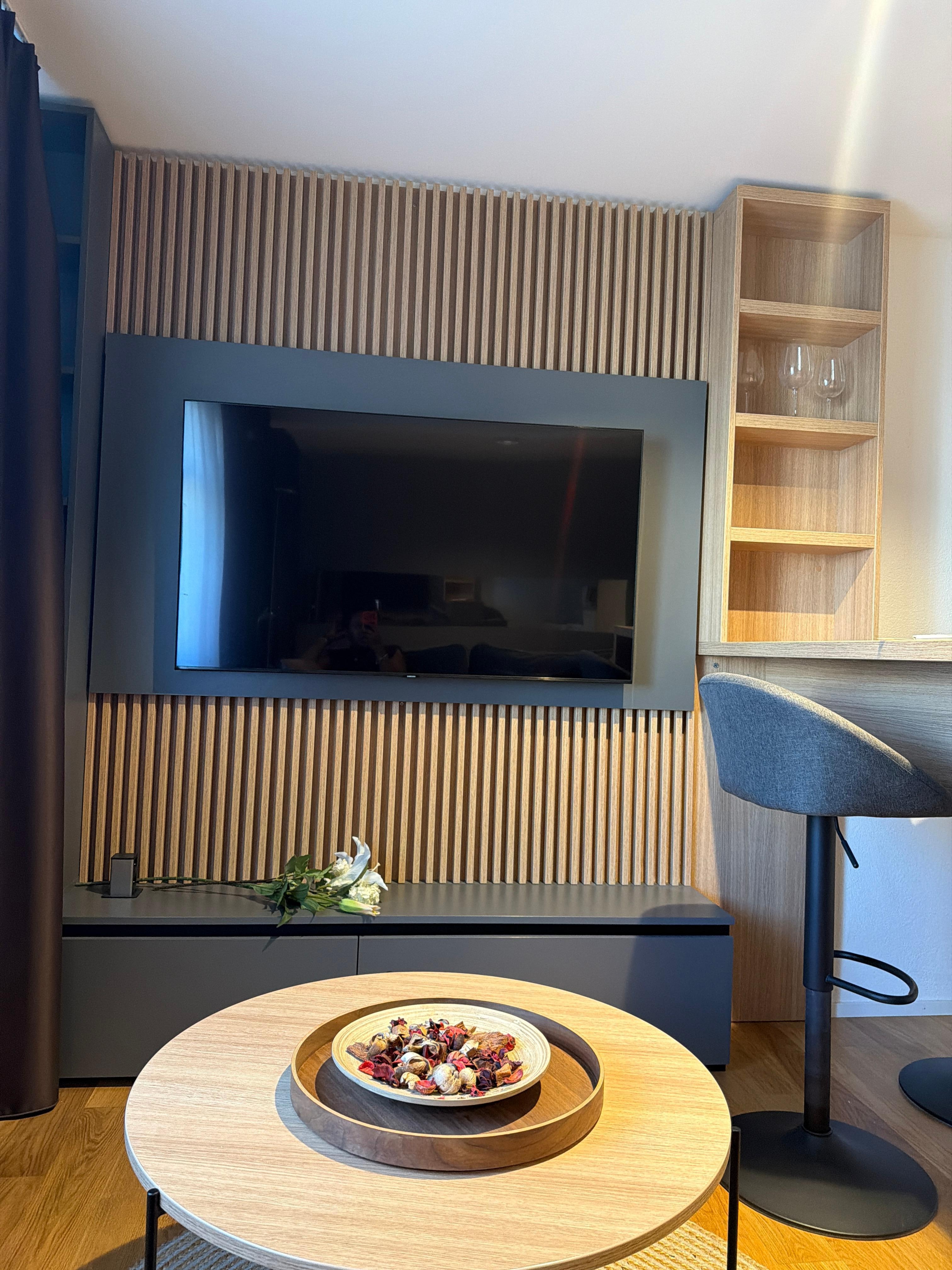 Love the size of this TV