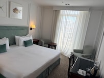 シティビューのダブルベッドルーム