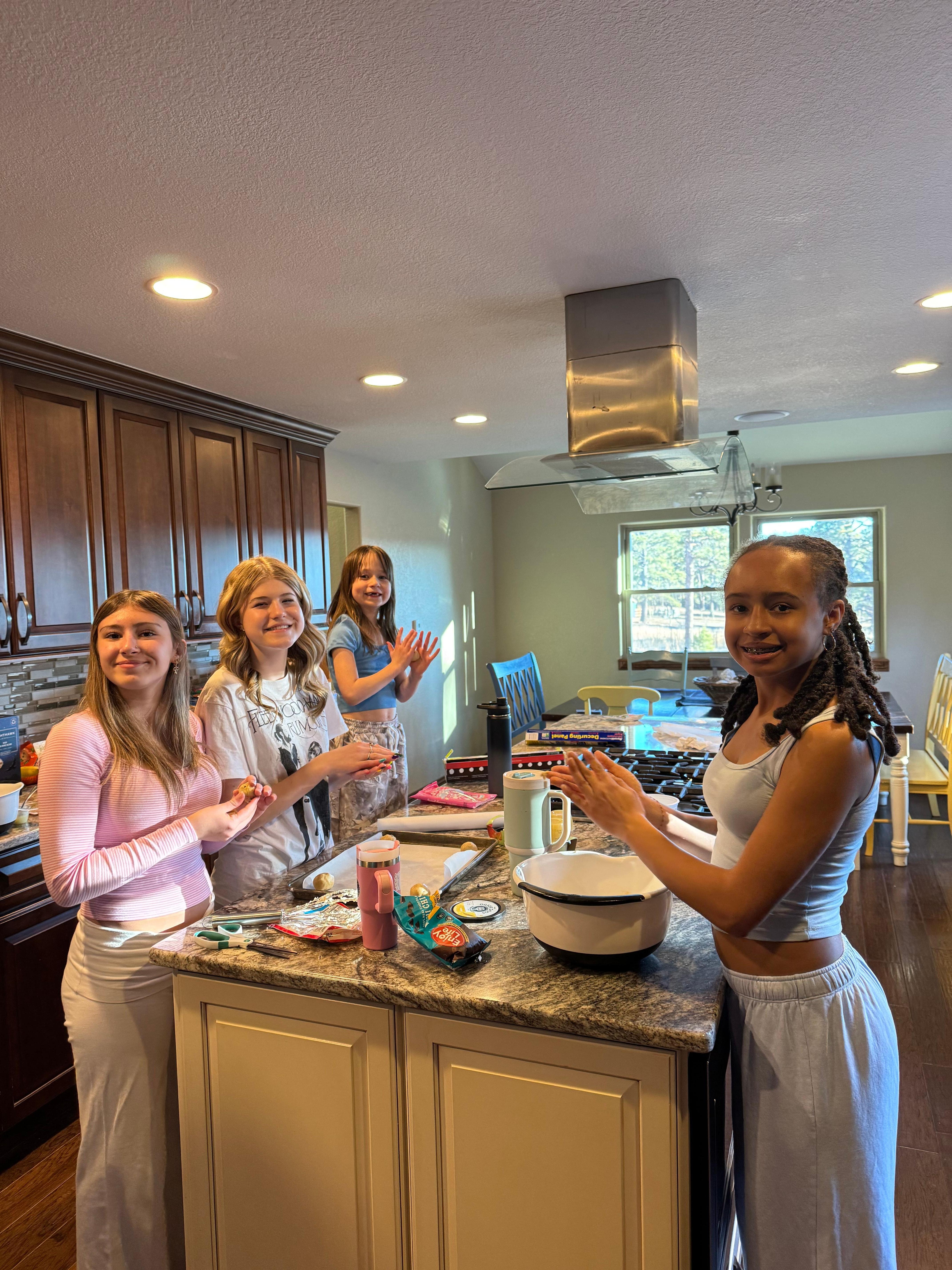 Huge kitchen with everything you need!