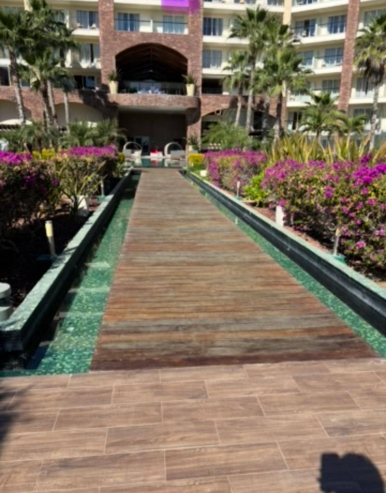 The main building to the lobby 