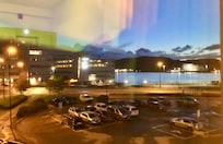 À l’arrivée tardive