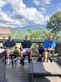 Love the Mountain Views!!