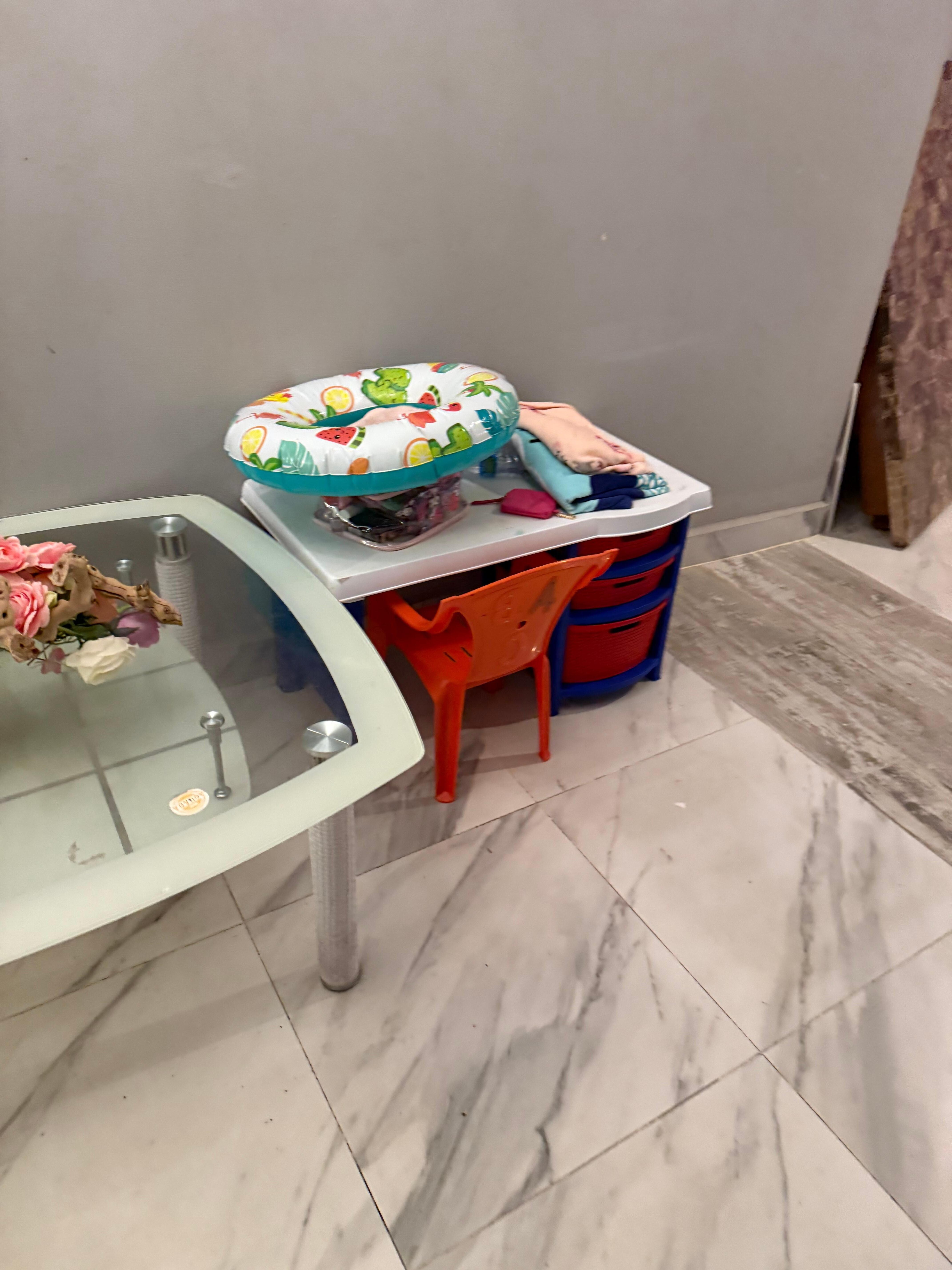 Random kids toys in the lobby