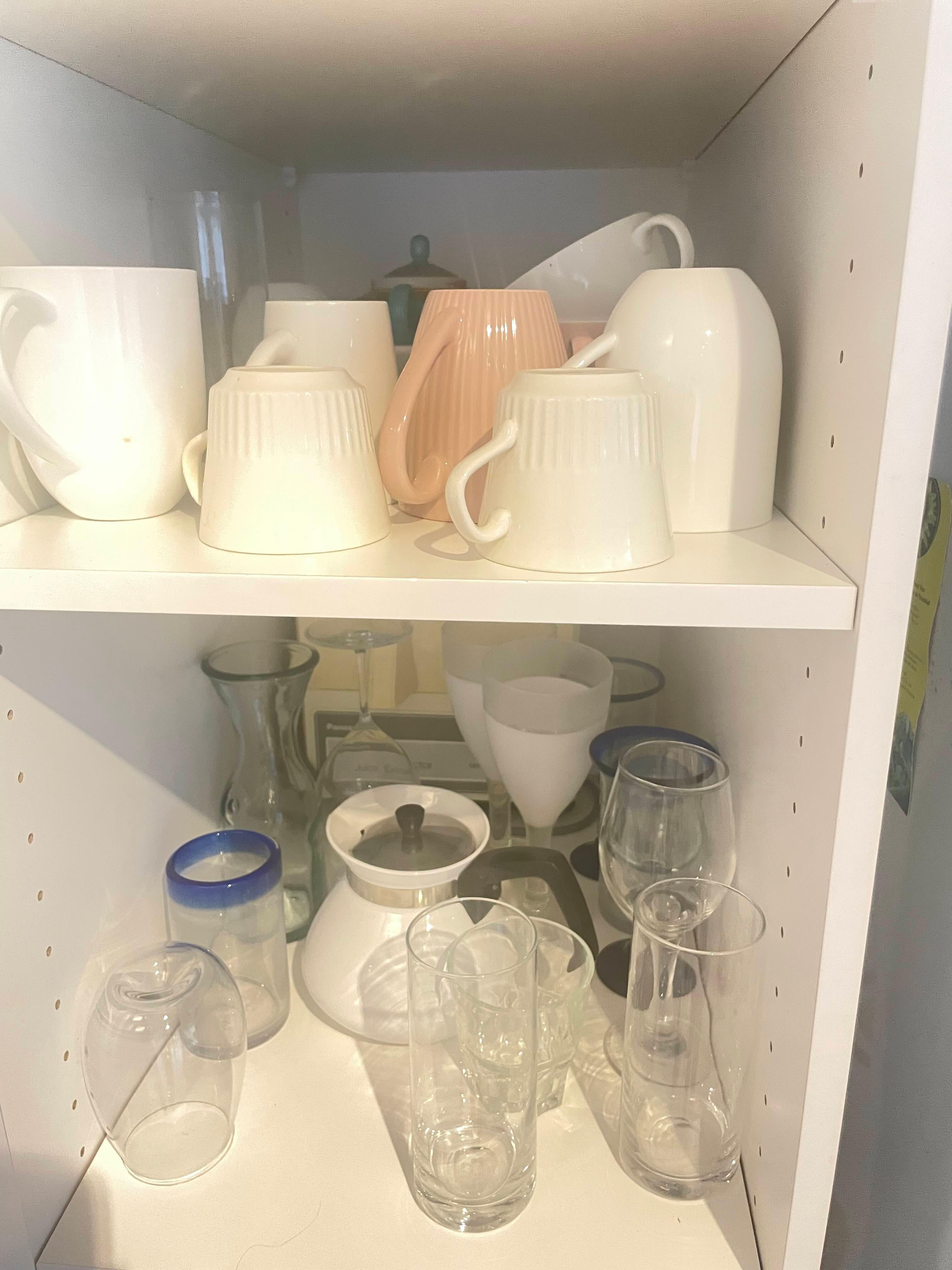 mix of cups and glasses, cups had all stains inside.