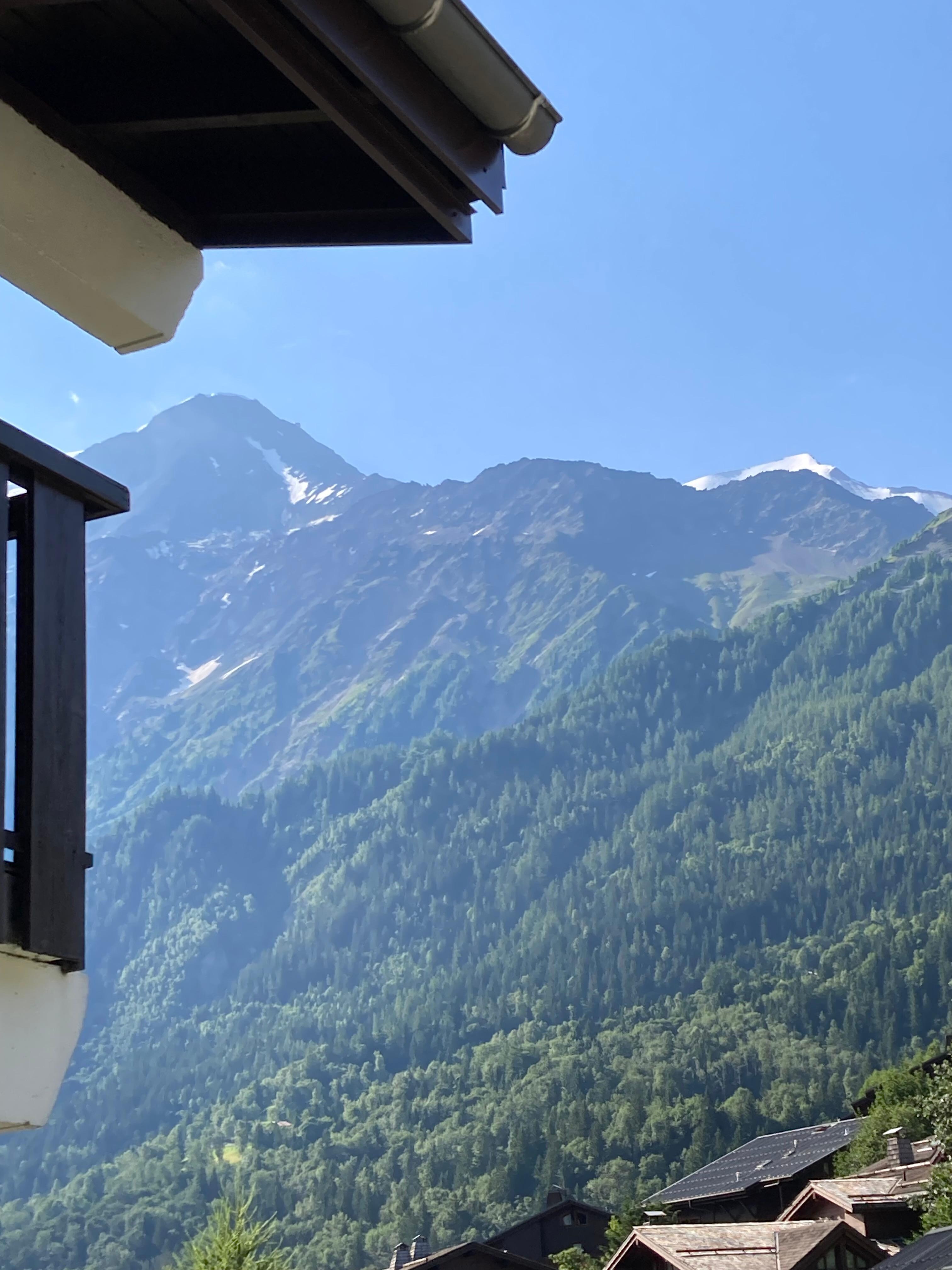 View of Mont Blanc Gouter hit can be seen top right đ