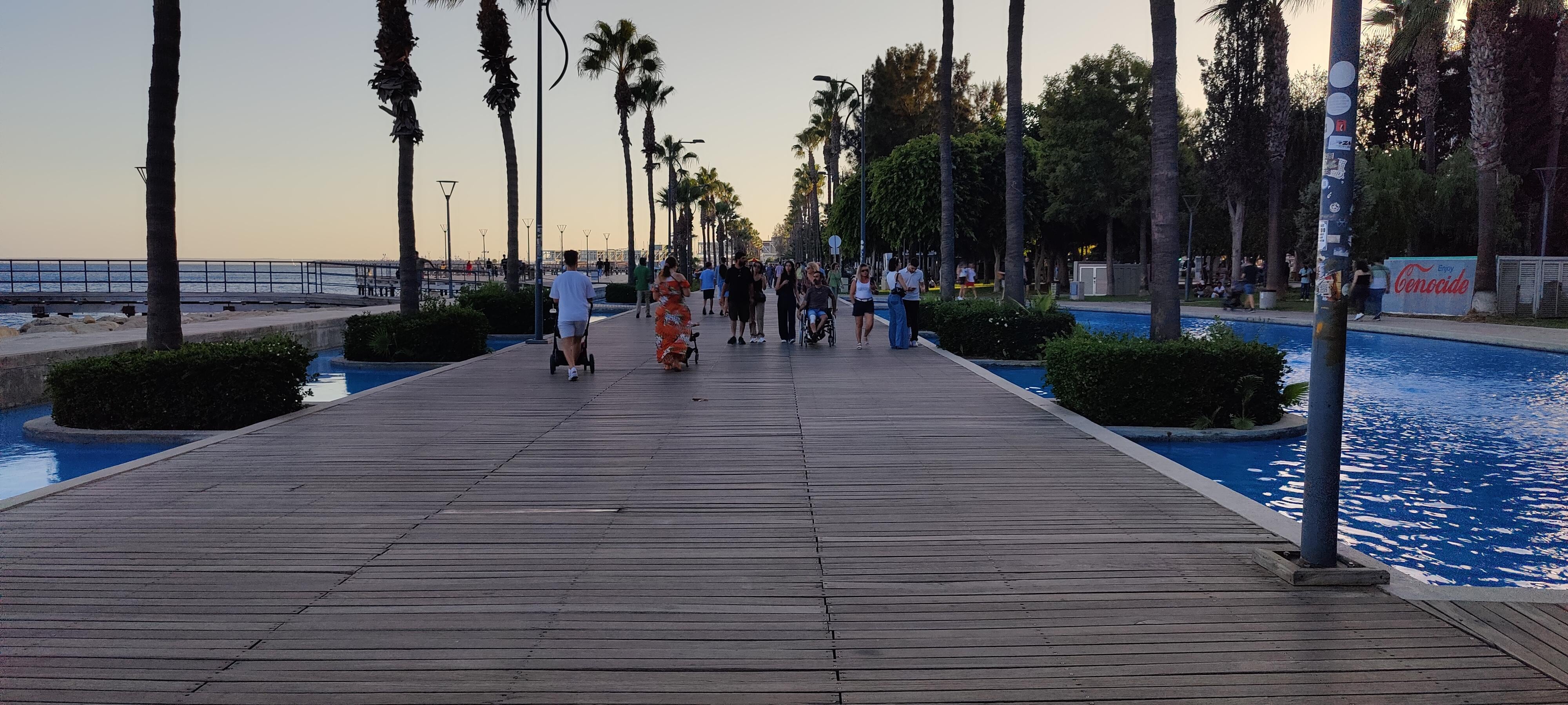 Boardwalk til havnen