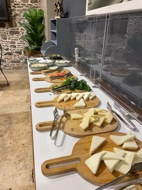 Very delicious selection of cheeses.