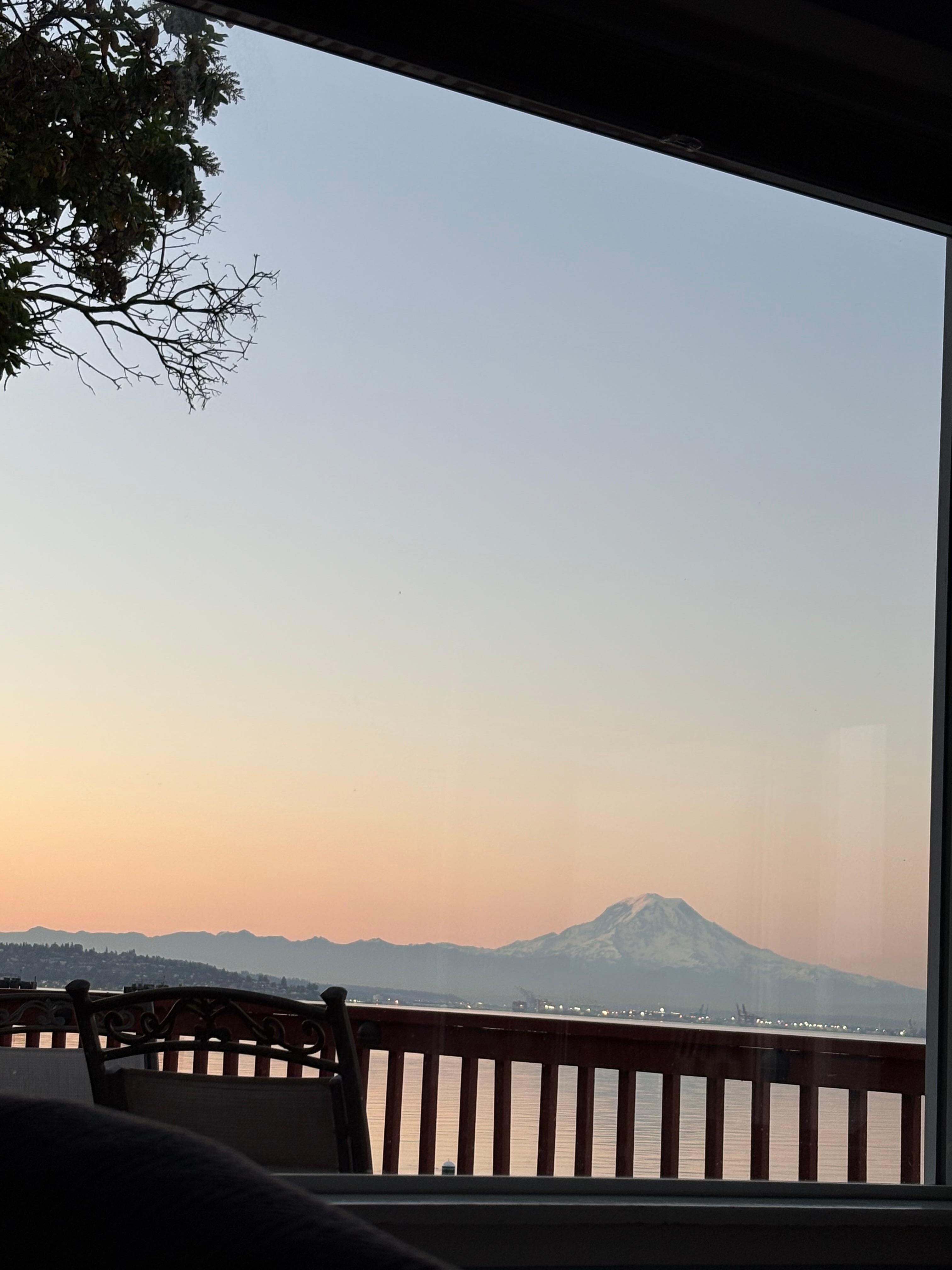 Morning view without lifting head from the pillow!