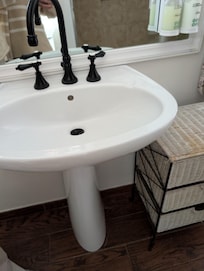 Pedestal sink with little counter space