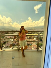 Con la ciudad de fondo 😍