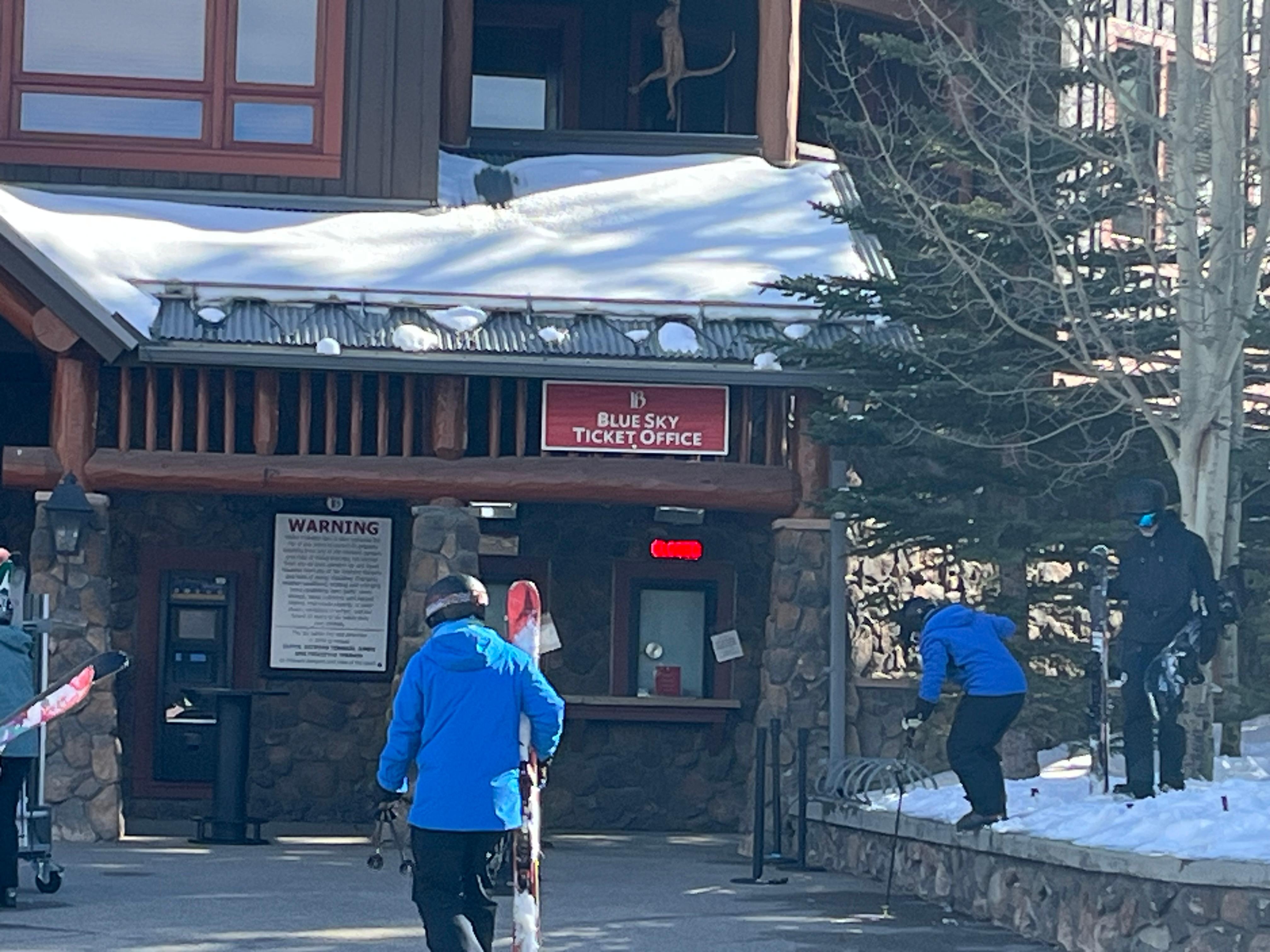 Snowflake lift a short walk away