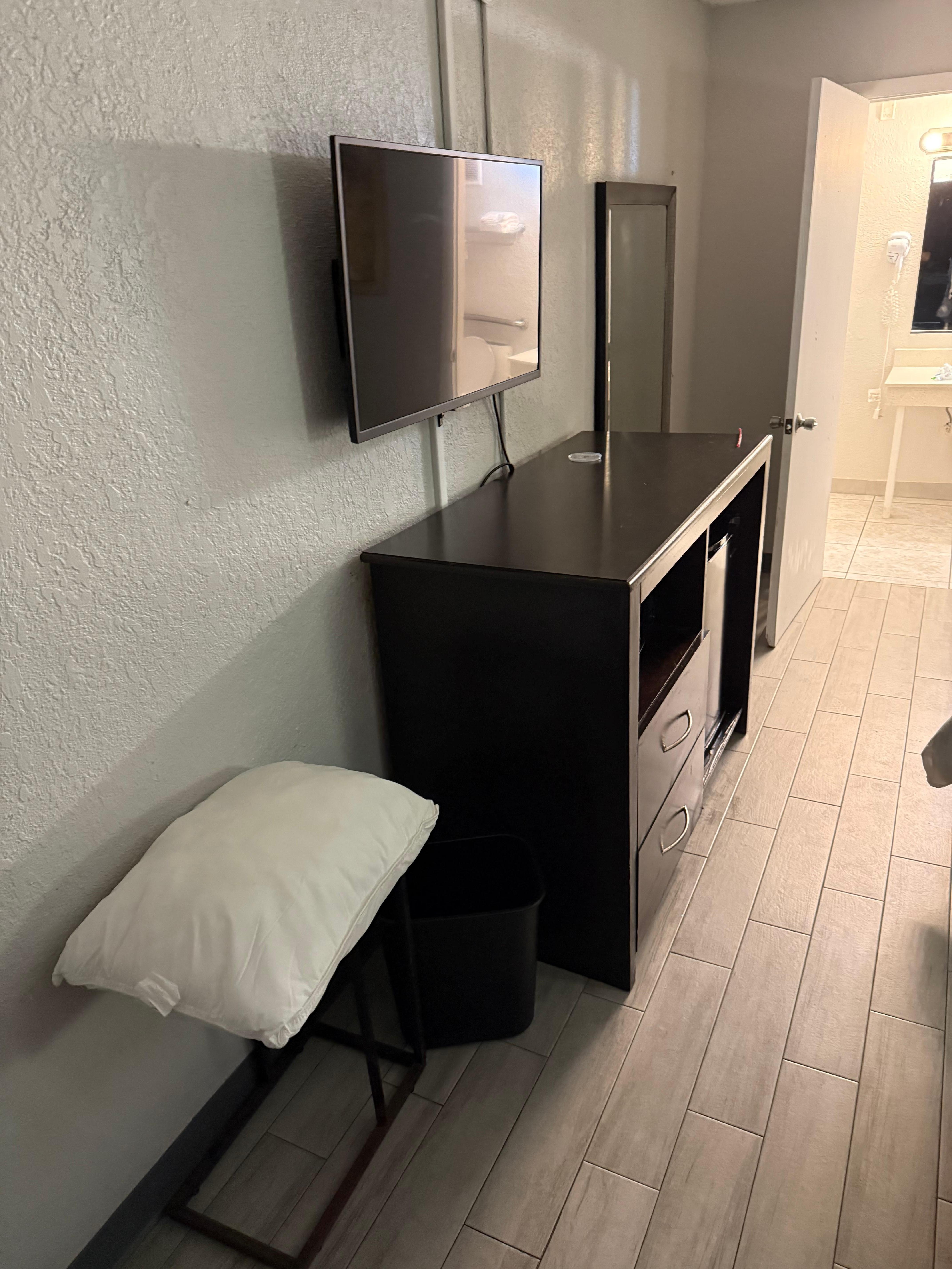 Another dirty pillow/dirty wash cloth in the bathroom