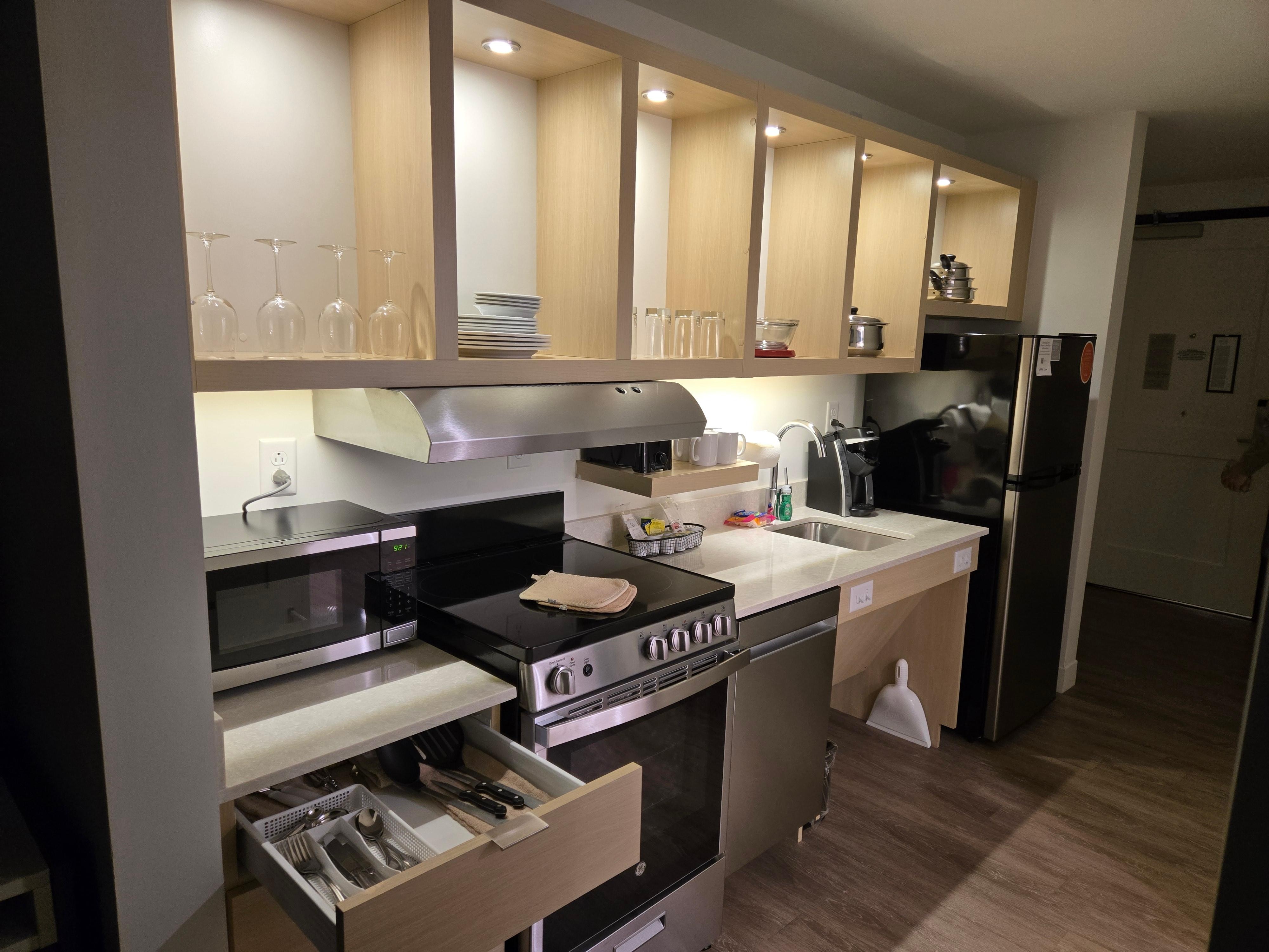 Suite style in kitchen.