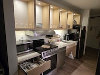 Suite style in kitchen.