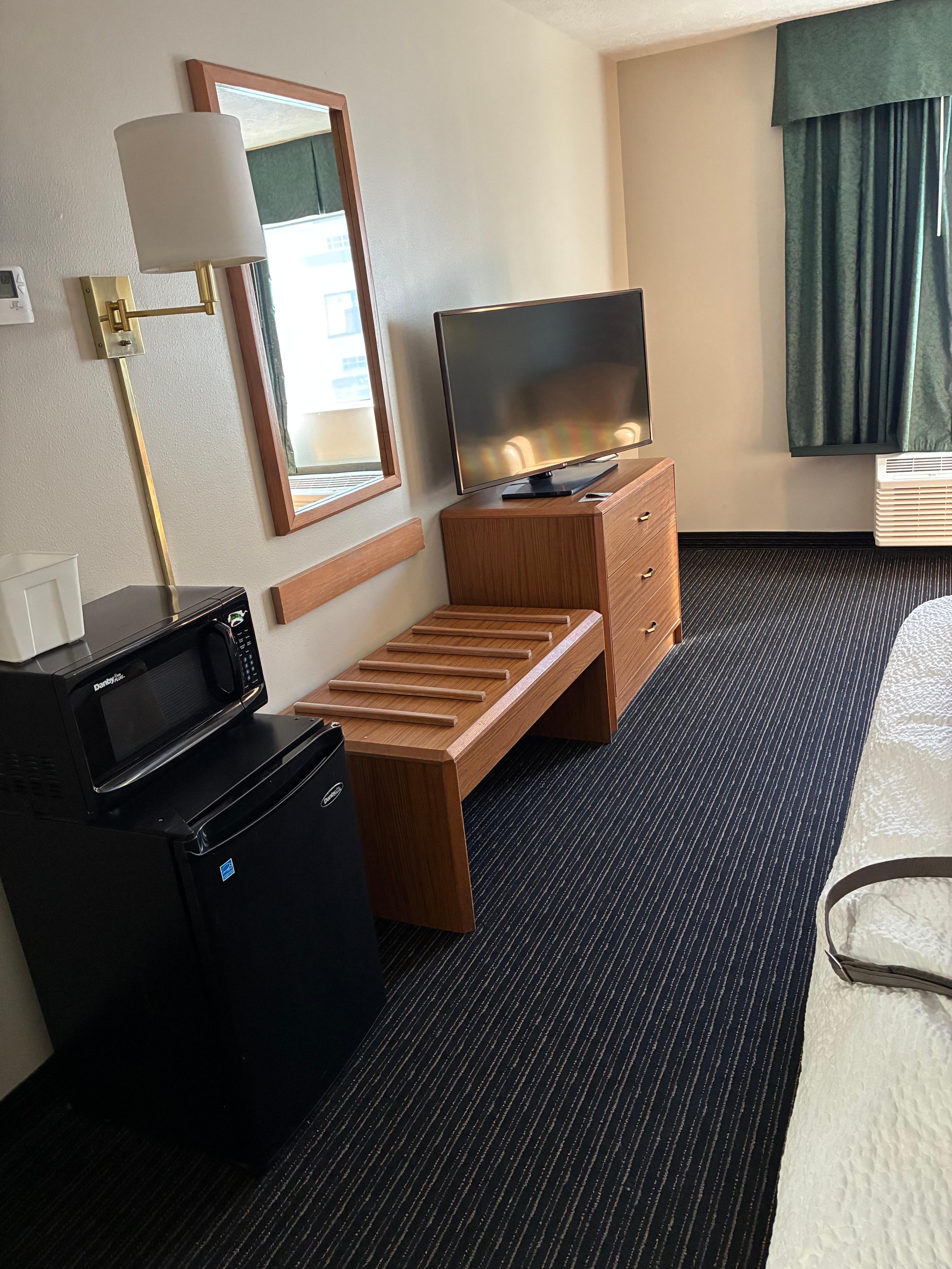 Could easily place desk along the wall.