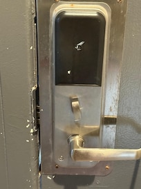 Deadbolt non functional