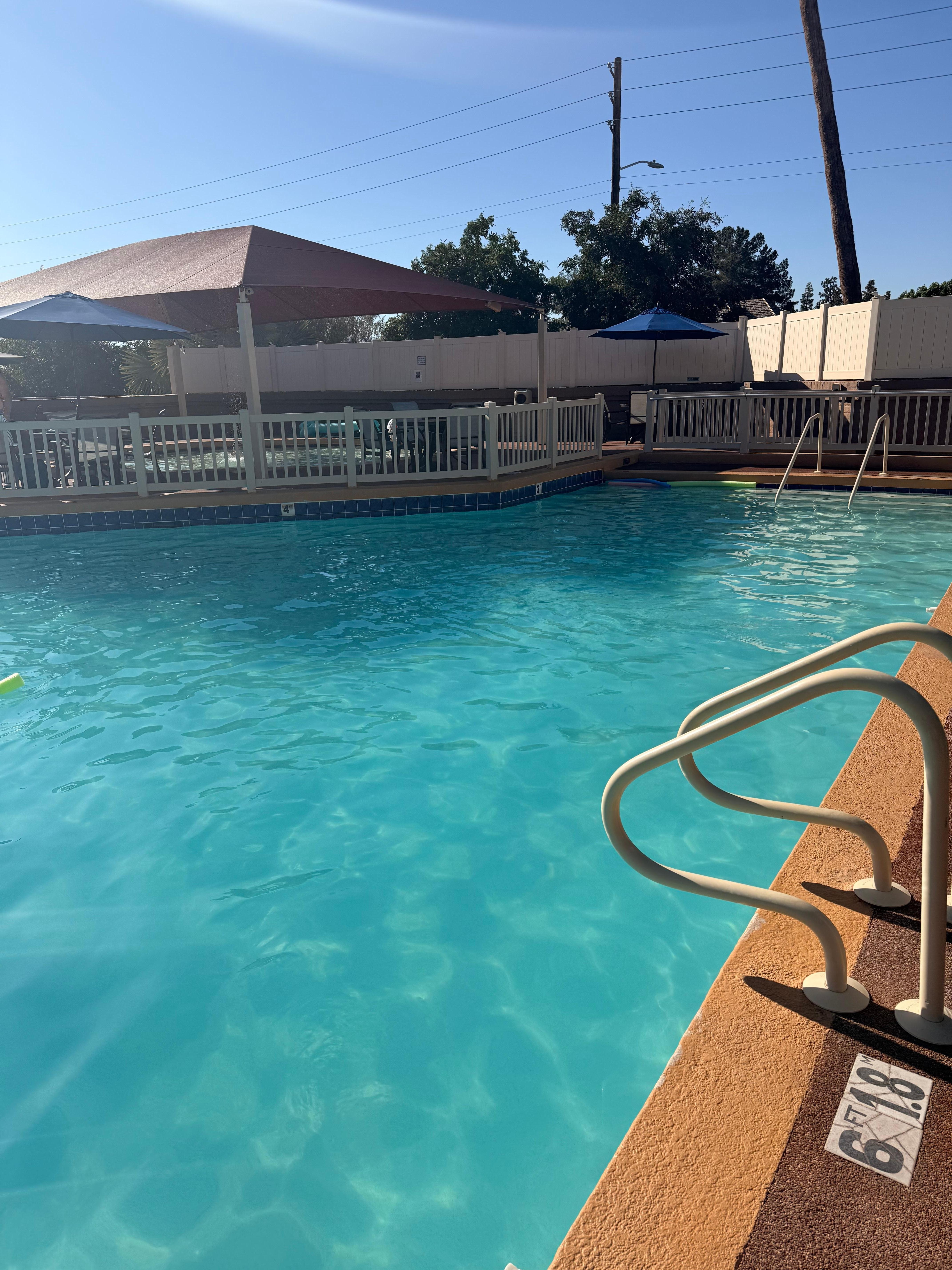 Pool in the early morning 