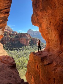 About 30 minutes from boynton canyon trailhead to see subway cave.