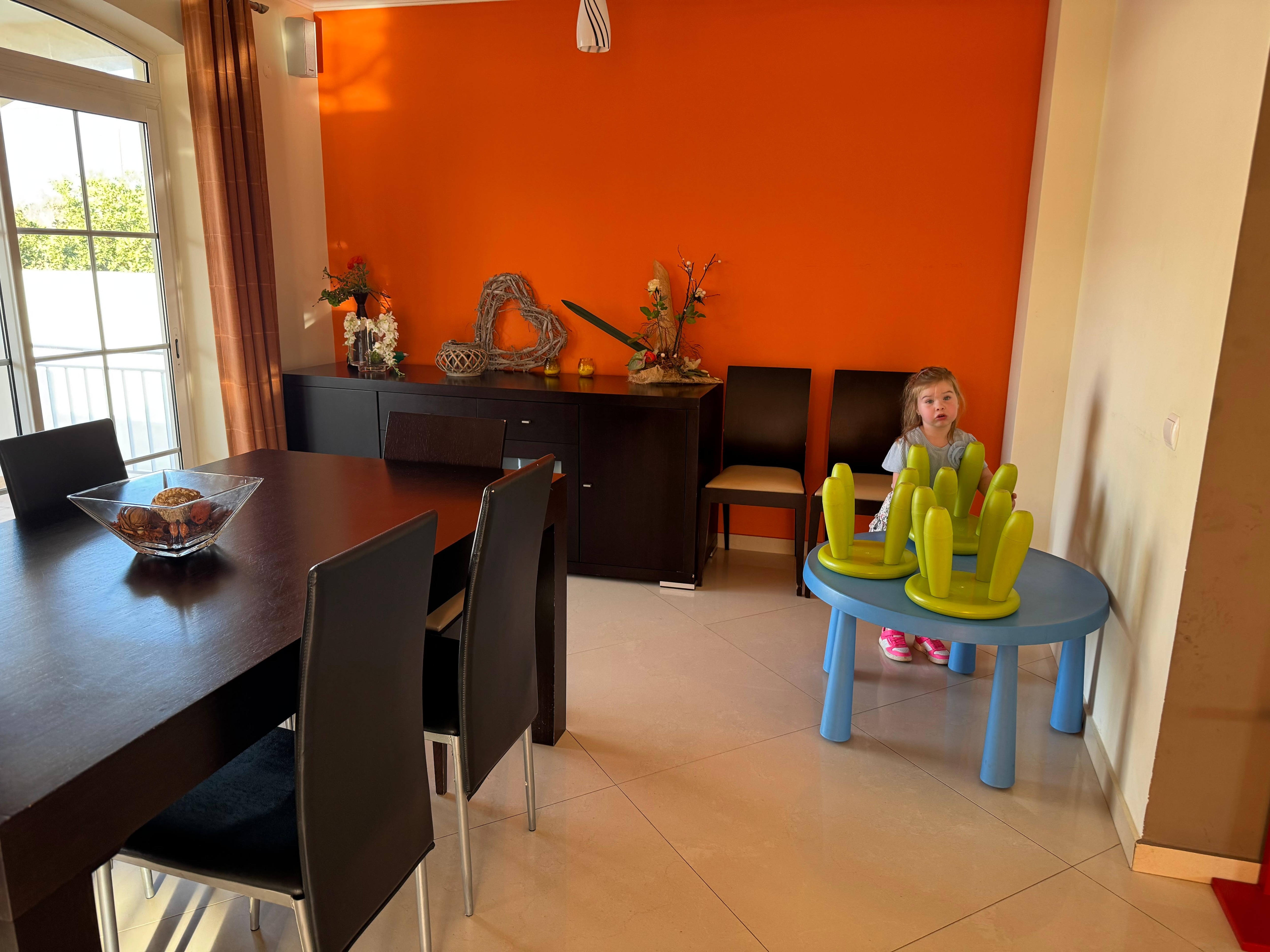 Eettafel met kinderhoek