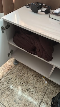 Guardei os cobertores para aguentar ficar no quarto