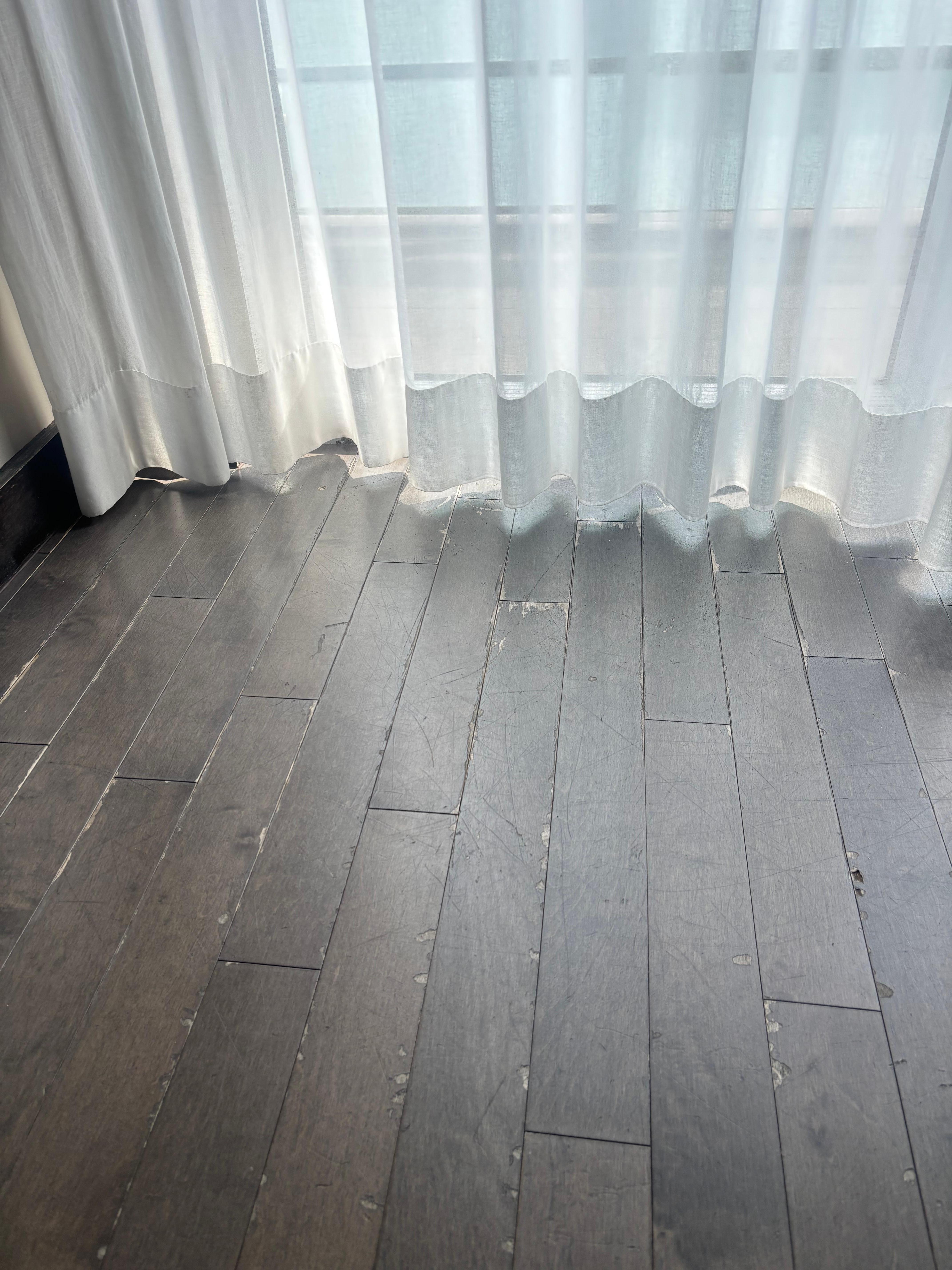 Floor with scratches 