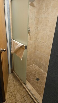 Large and clean shower.