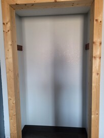 No bar for hanging clothes