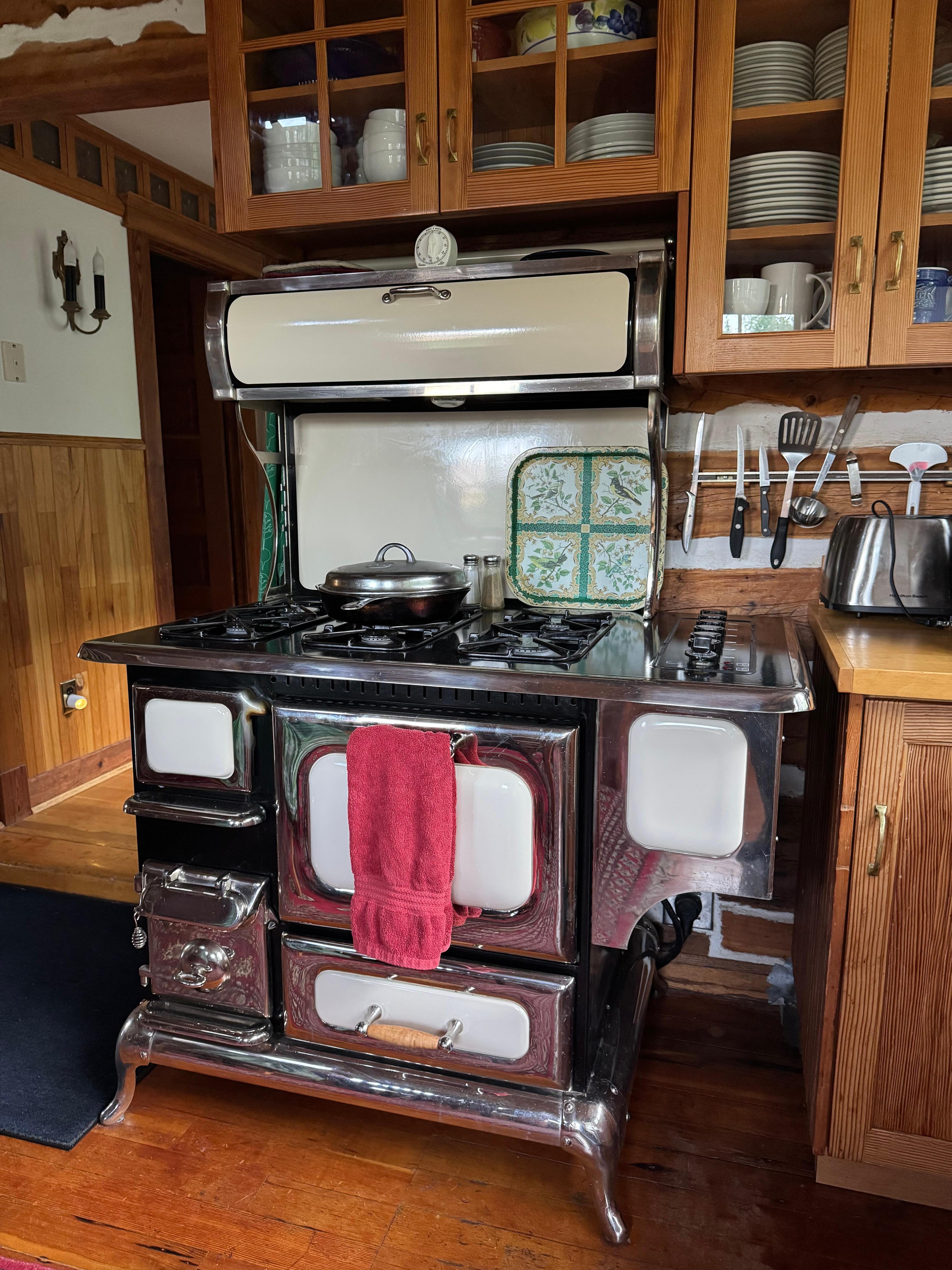 Kitchen stove 