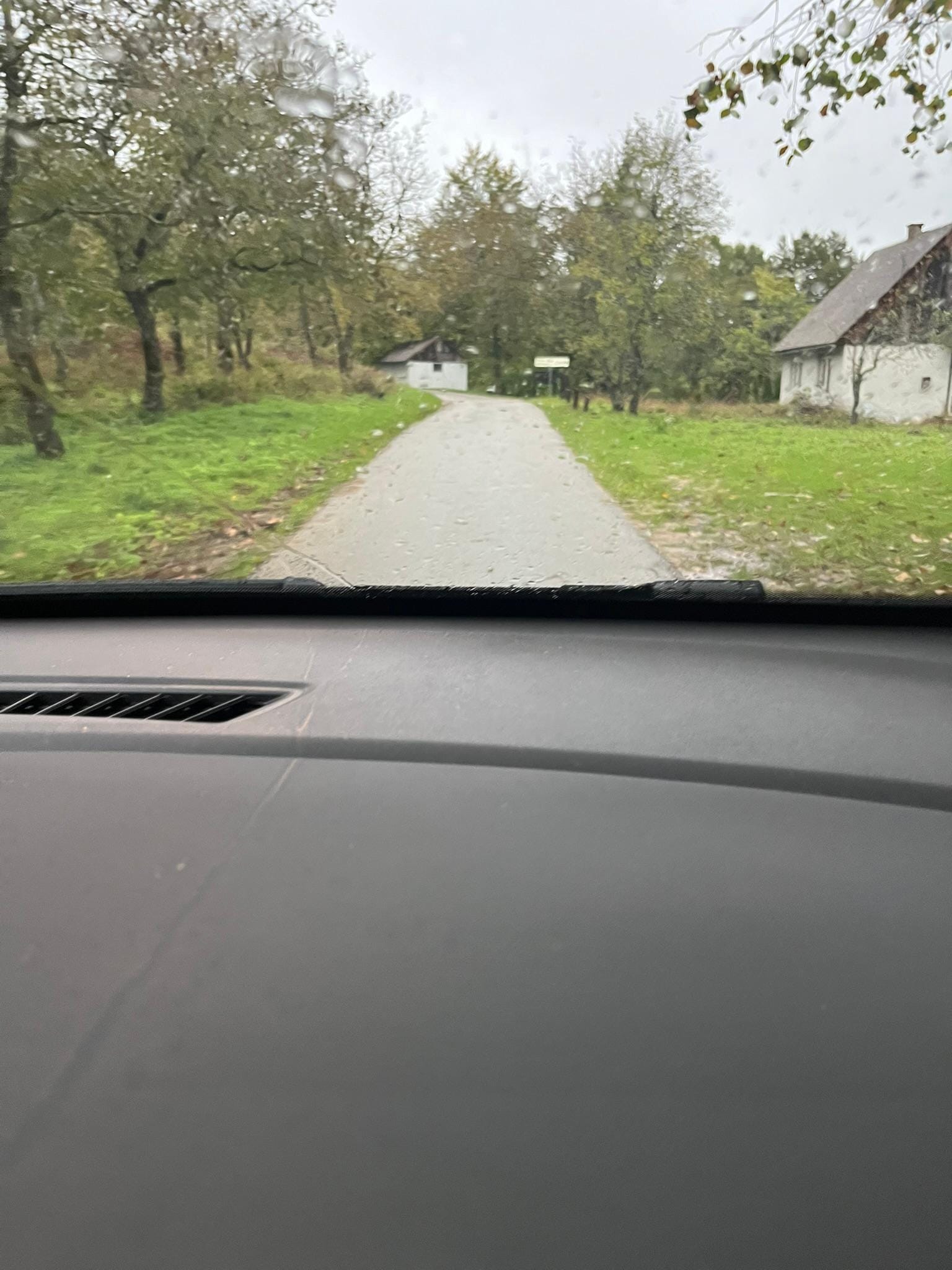 Driving to Villa Prica