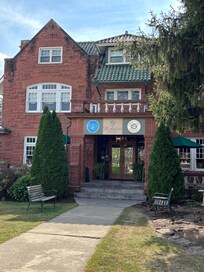 Front of Thistledown