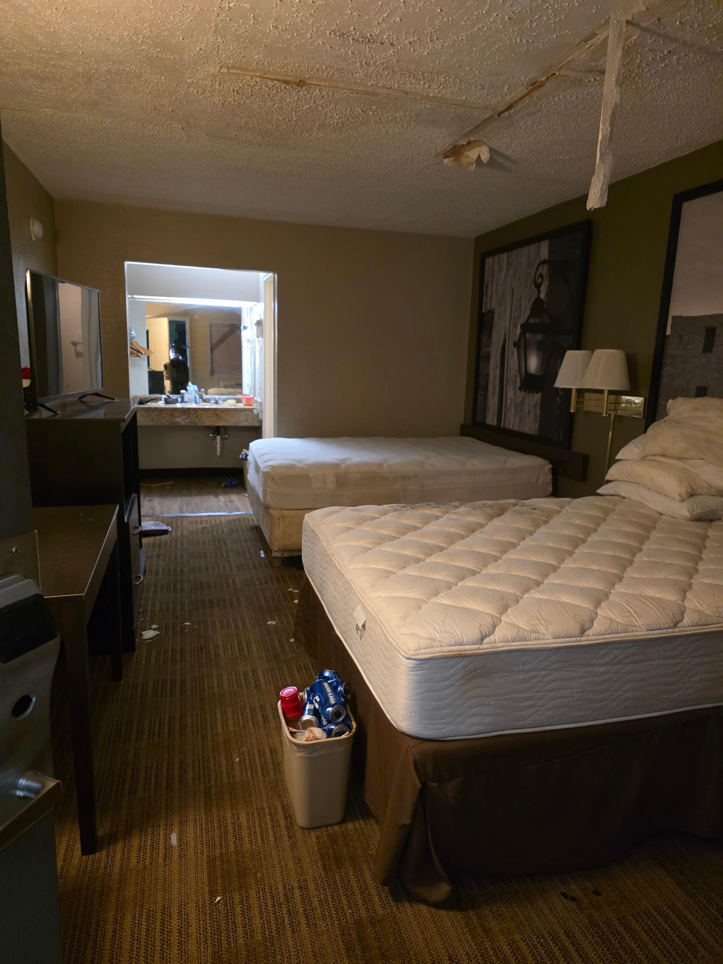 Room one... unacceptable 