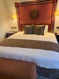 Well dressed bed