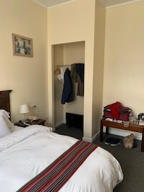 No door on the closet