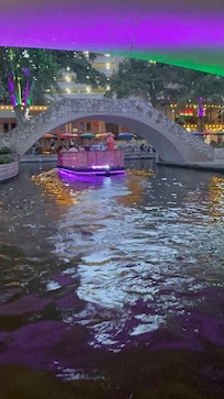 Tours on riverwalk