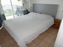 Location dans la résidence Mer et Golf au port d'ArgelÚs.