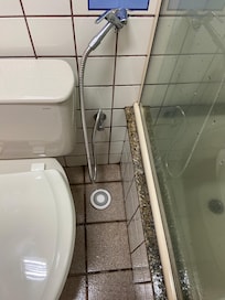 Ducha com vazamento!