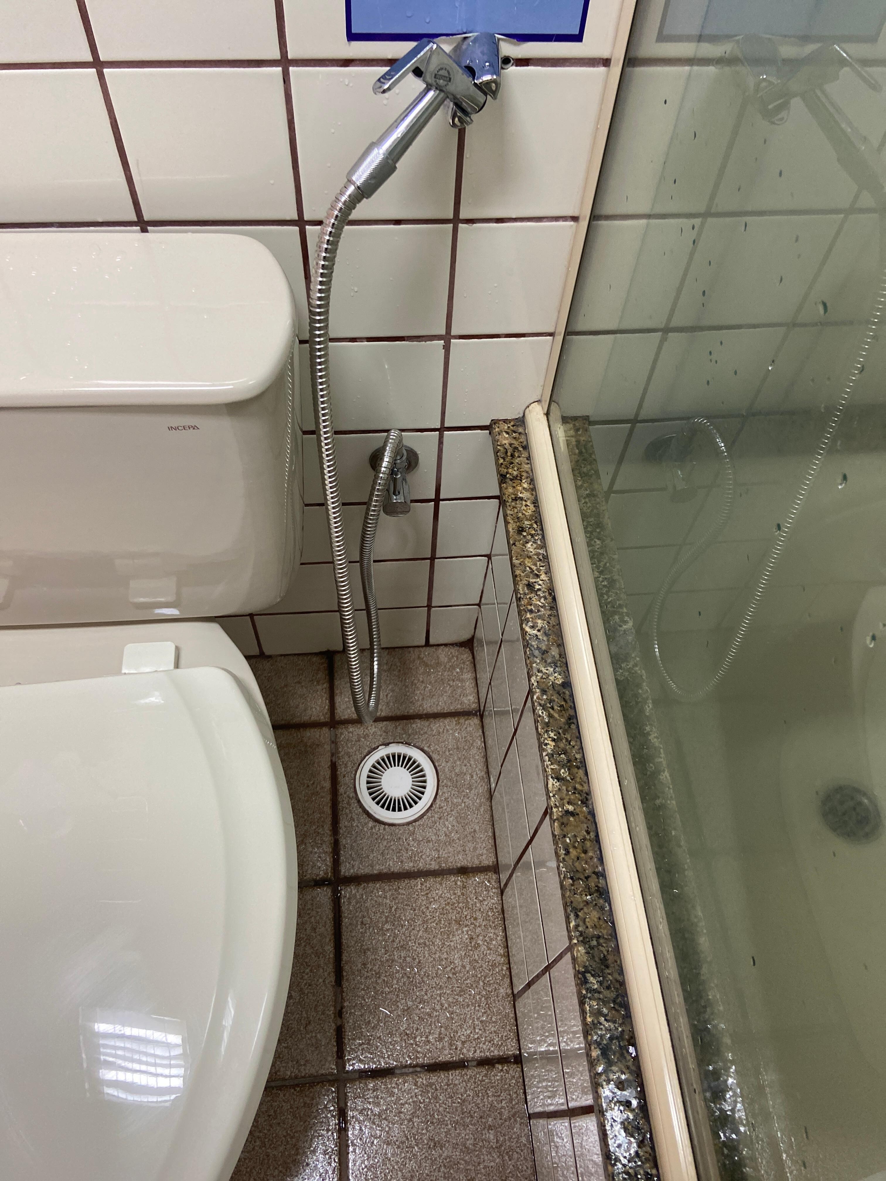 Ducha com vazamento! 