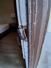 Door could not be dead bolted locked. Had to place a chair and luggage behind the door to feel secure.