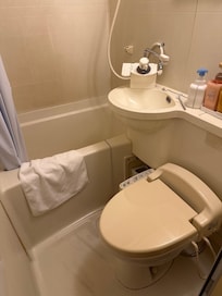 このバスルームだけで2万の部屋ではない事がわかると思います。