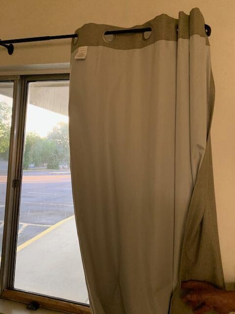 Dirty curtains
S inside out